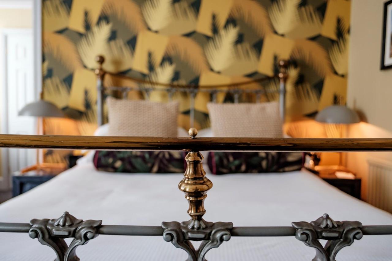 The Bull Hotel Bridport Esterno foto