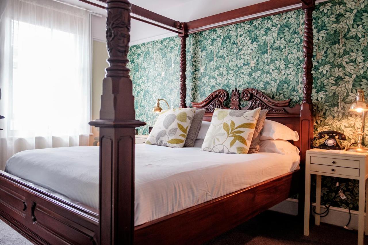 The Bull Hotel Bridport Esterno foto